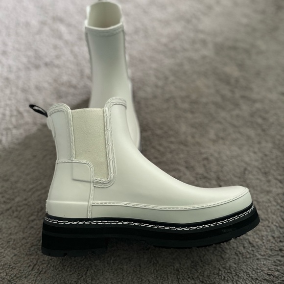Hunter Shoes - NWOB Hunter Chelsea Boot Size 9
